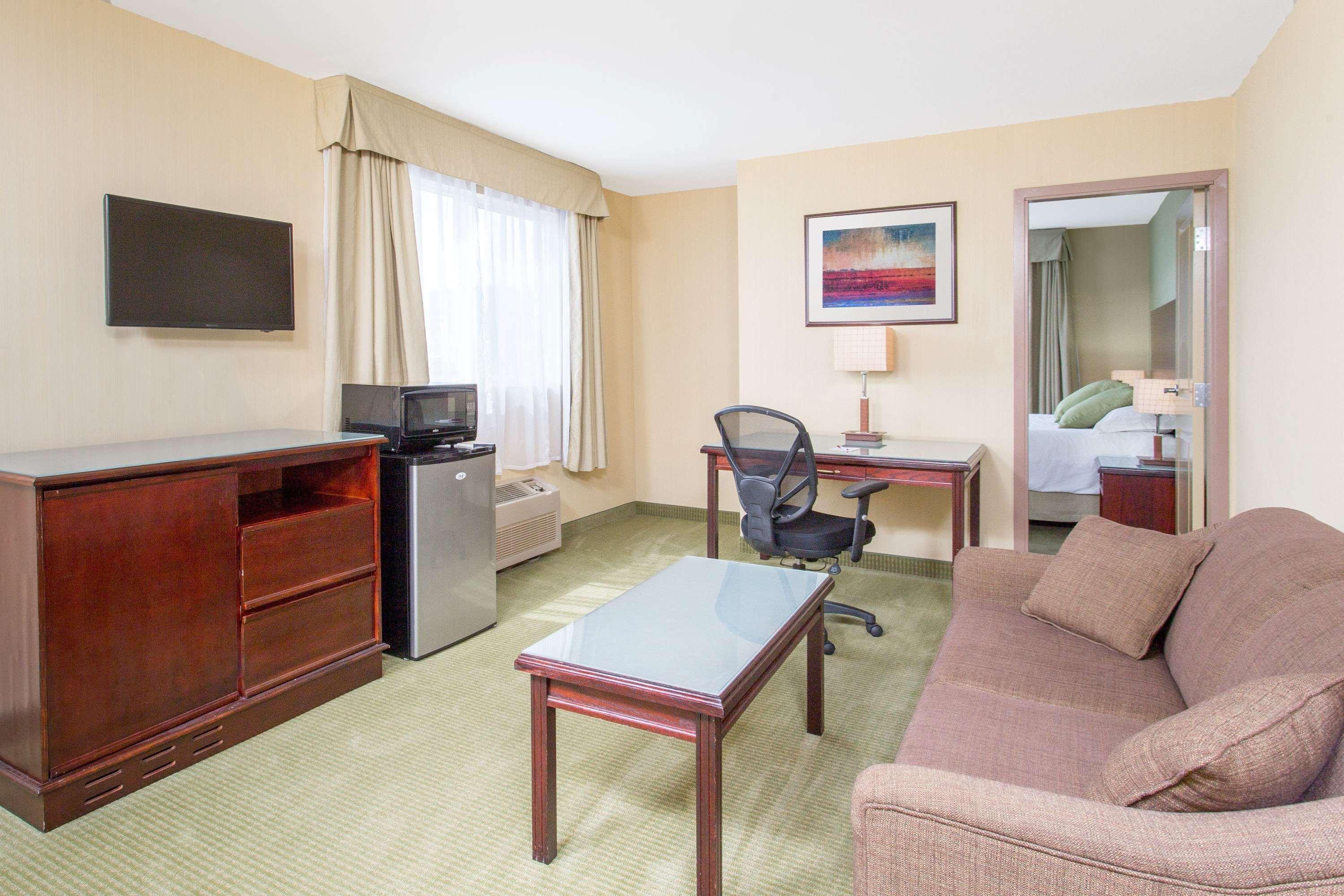 Ramada By Wyndham Williams Lake Zewnętrze zdjęcie