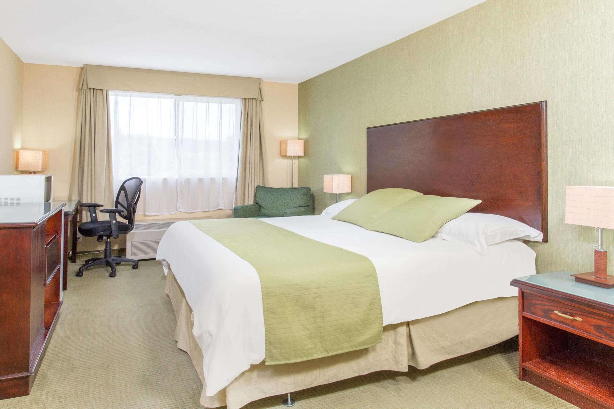 Ramada By Wyndham Williams Lake Zewnętrze zdjęcie